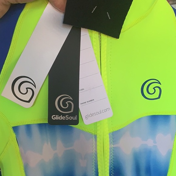 Wetsuit - Picture 2 of 6